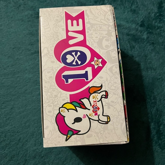Tokidoki 10 year Unicorno - Picture 3 of 4